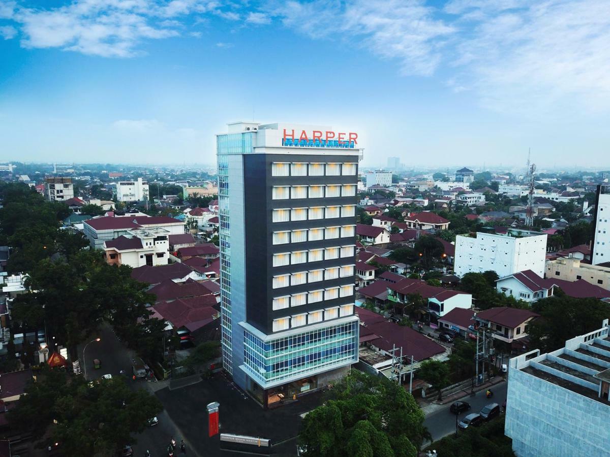 Hotel Harper Wahid Hasyim Medan By Aston Exterior foto