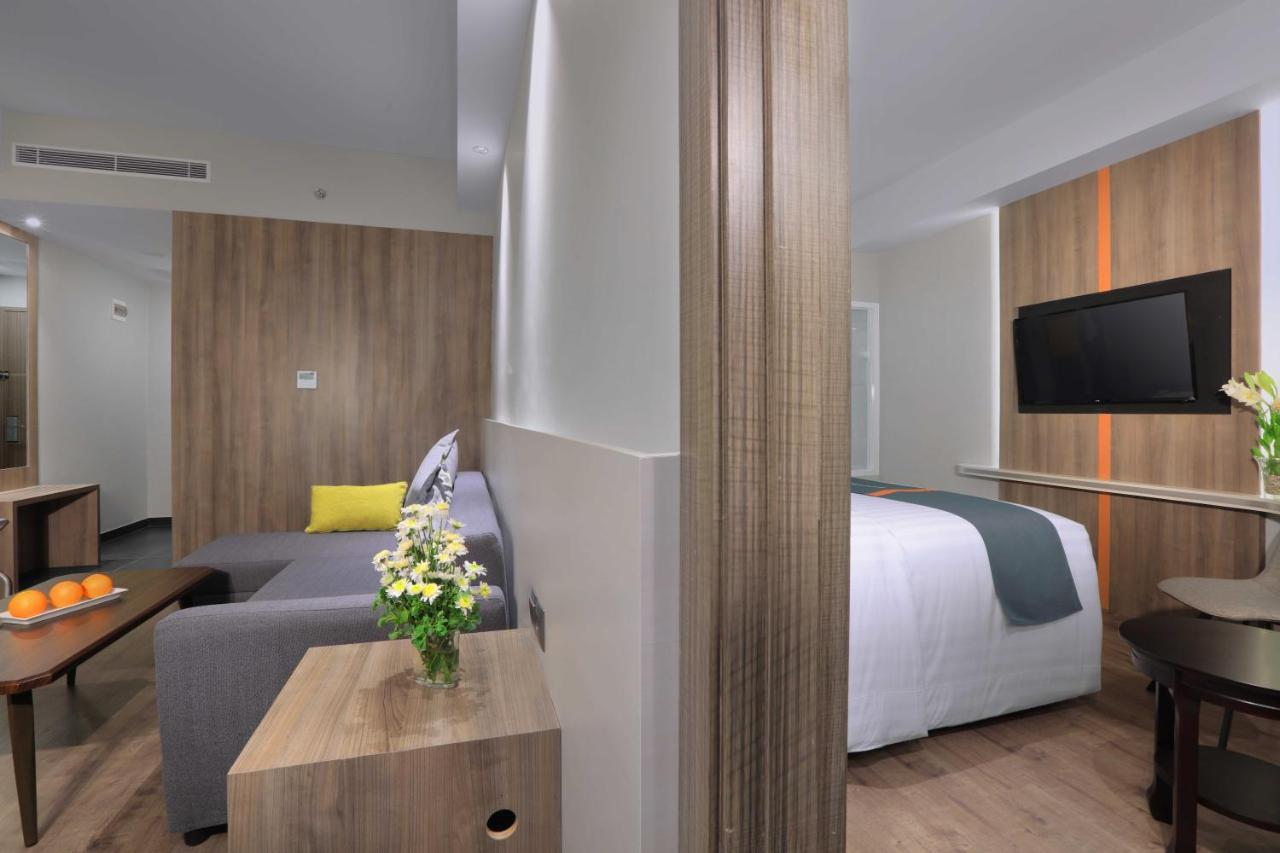 Hotel Harper Wahid Hasyim Medan By Aston Exterior foto