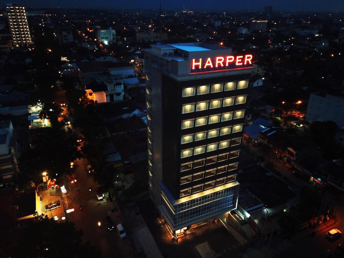 Hotel Harper Wahid Hasyim Medan By Aston Exterior foto